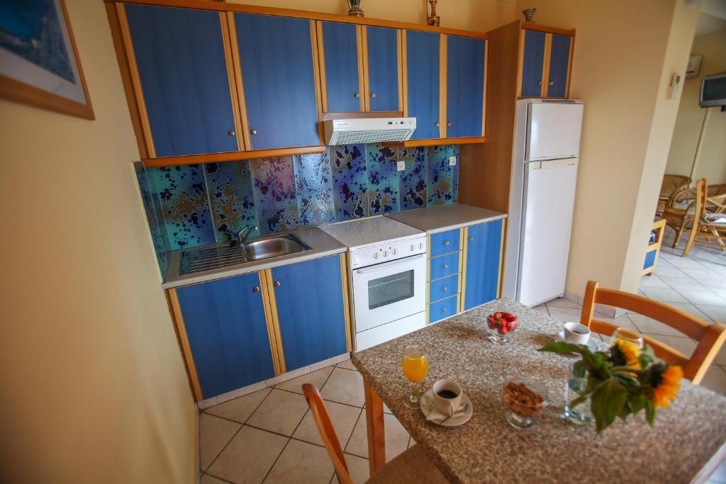 Garbis Villas & Apartments Лурдата Номер фото